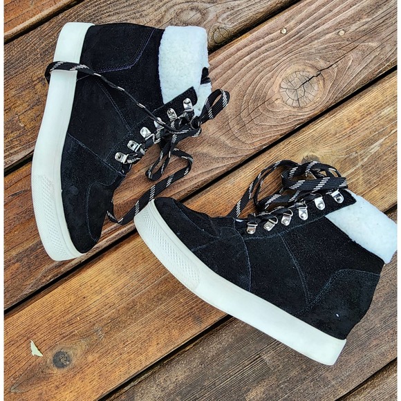 Steve Madden Watkin Black Suede Shearling Lined Lace Up Sneaker Wedge Booties .5 - Picture 1 of 10